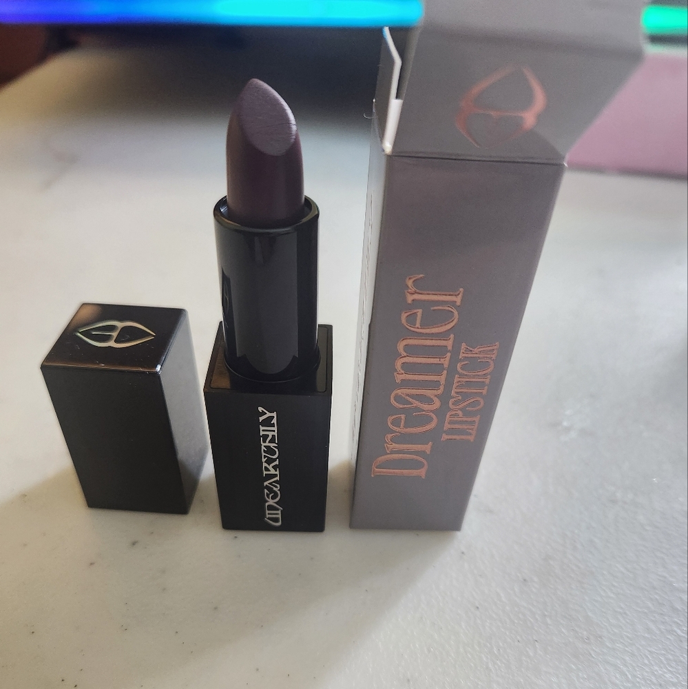 Unearthly Dreamer Lipstick bundle